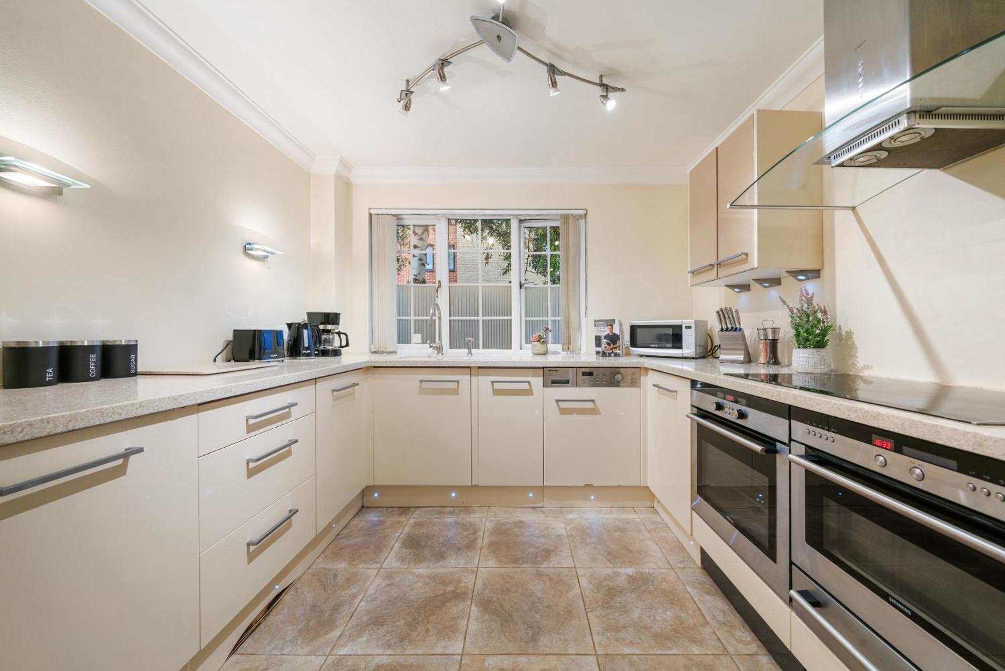 Bridge Classic Holiday home London