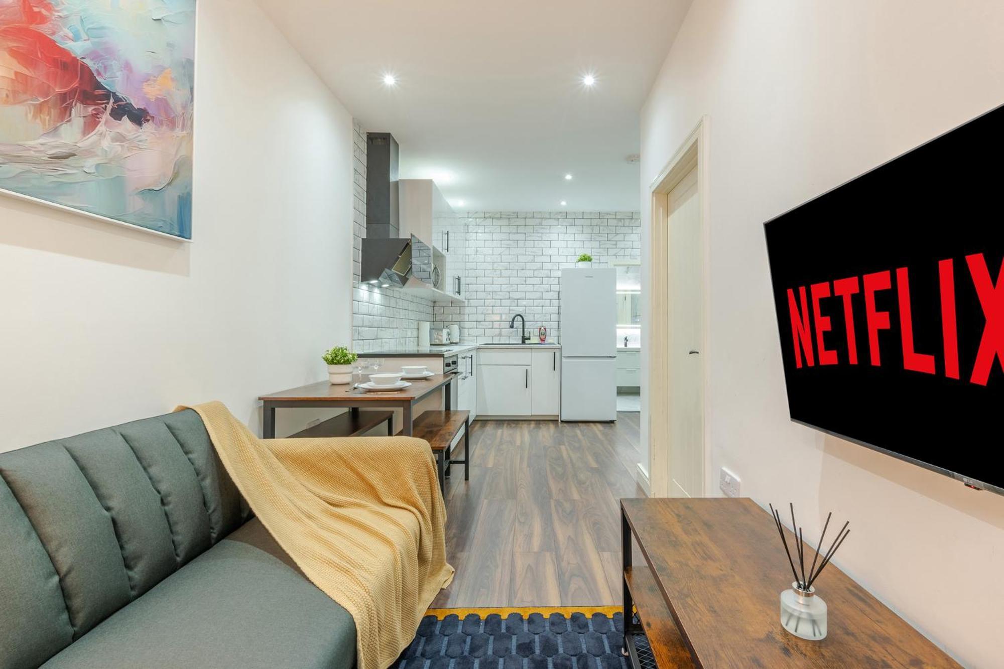 Modern 1 Bed - Us Embassy, Nine Elms & Battersea Station