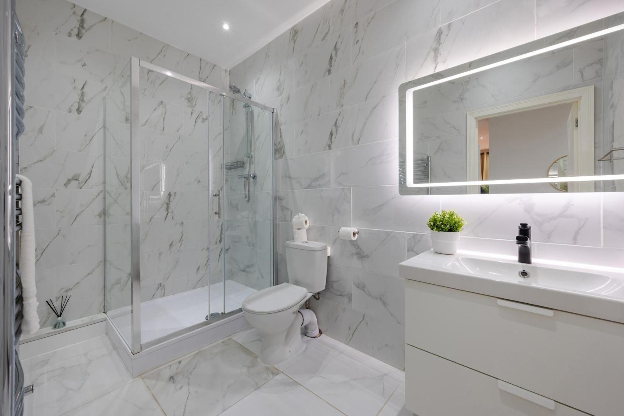 Modern 1 Bed - Us Embassy, Nine Elms & Battersea Station Apartment London