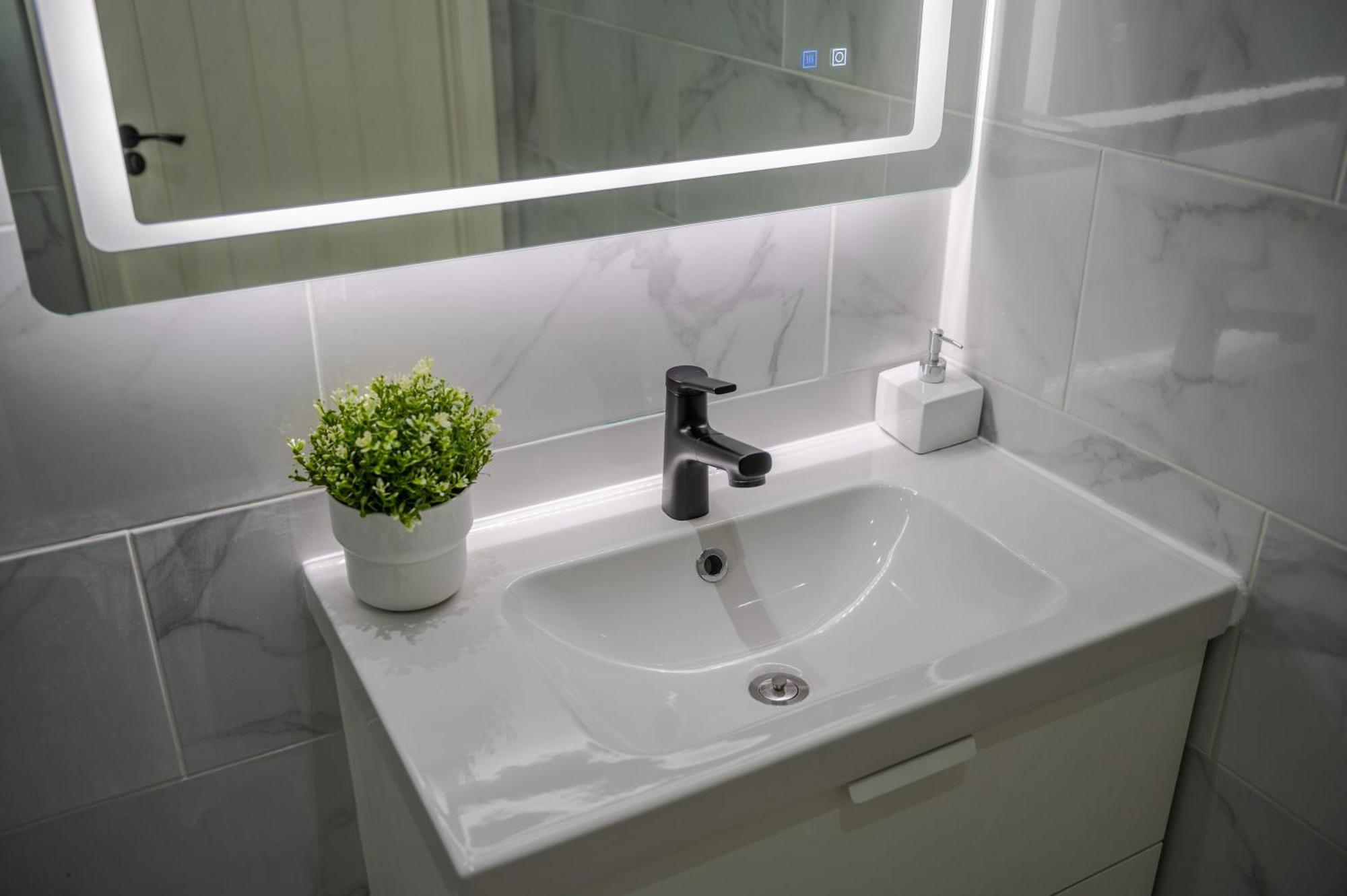 Modern 1 Bed - Us Embassy, Nine Elms & Battersea Station * London