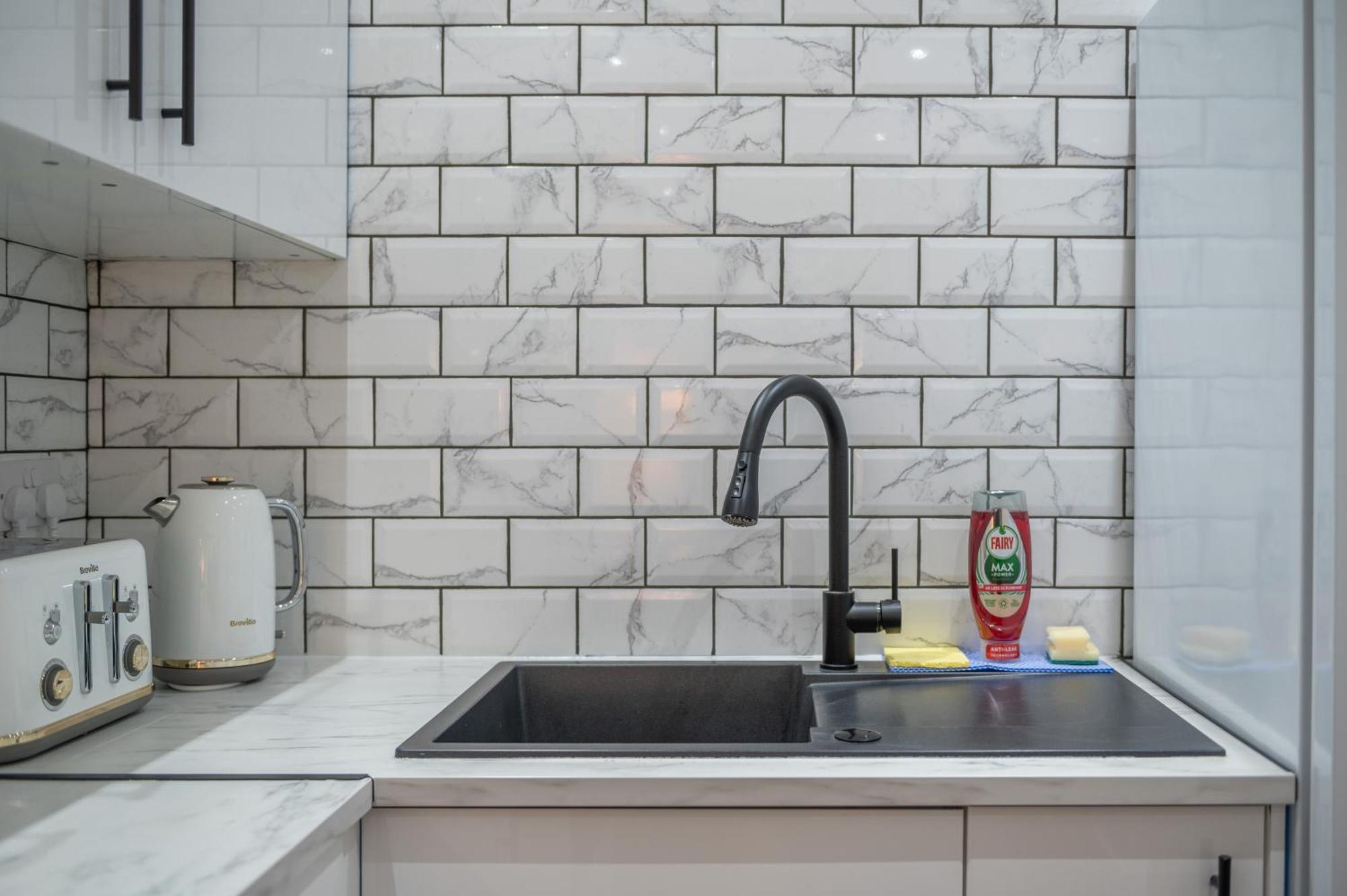 Modern 1 Bed - Us Embassy, Nine Elms & Battersea Station