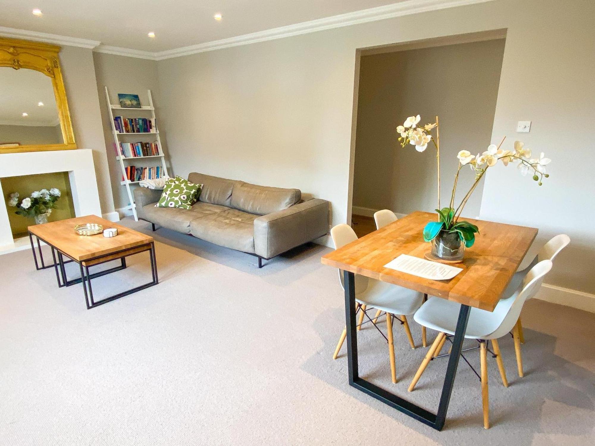 Exquisite Floor Flat Heart Of Chelsea * London