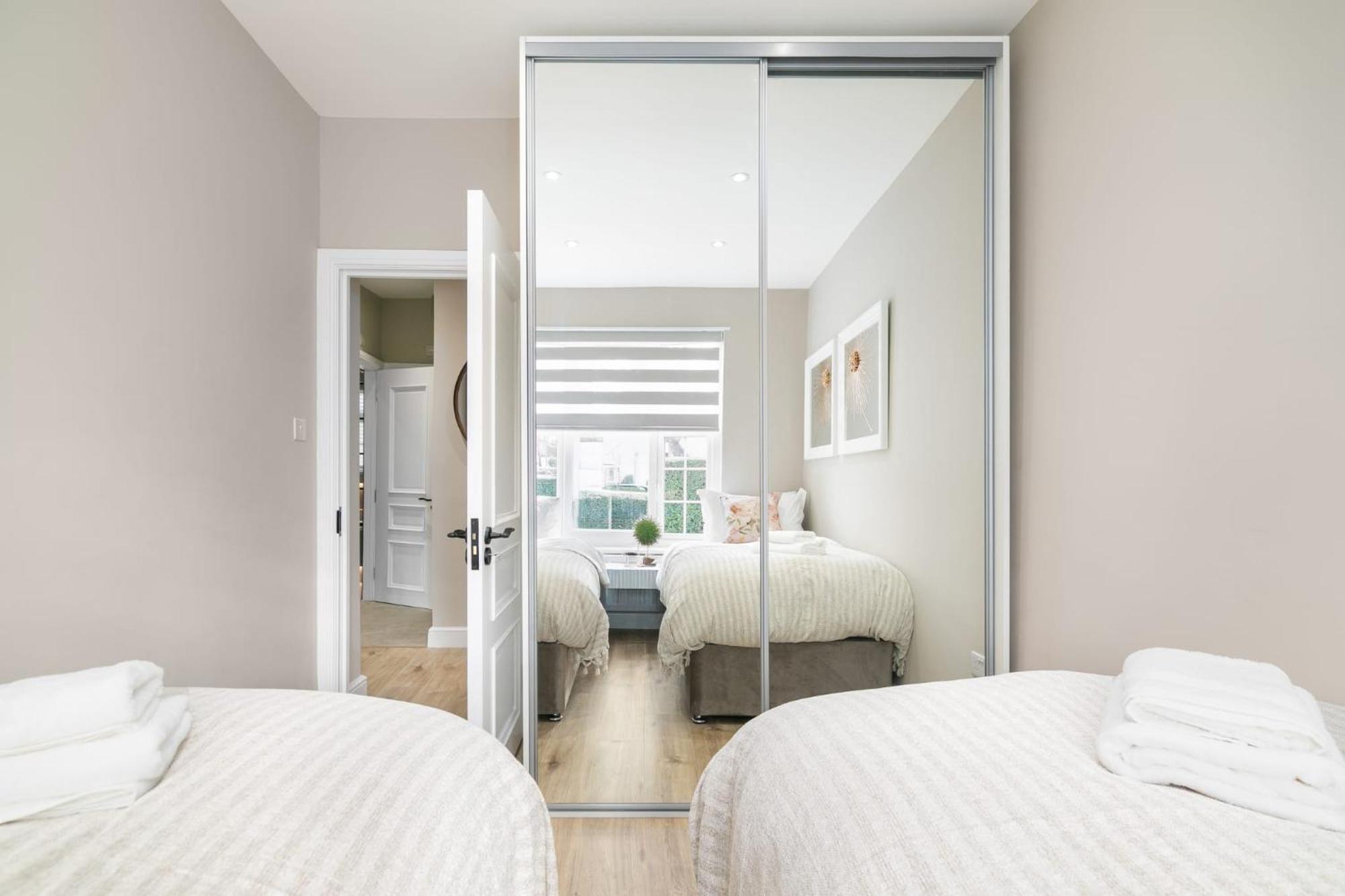 Apartment The Golden Place London