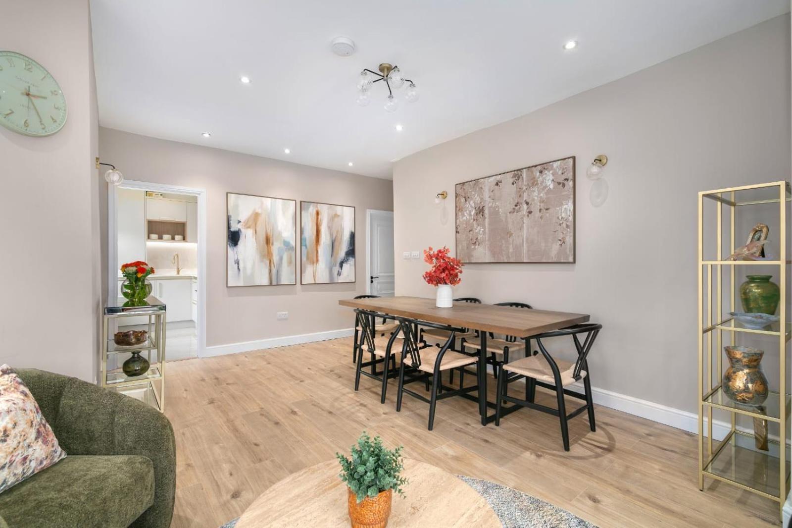 The Golden Place Apartment
