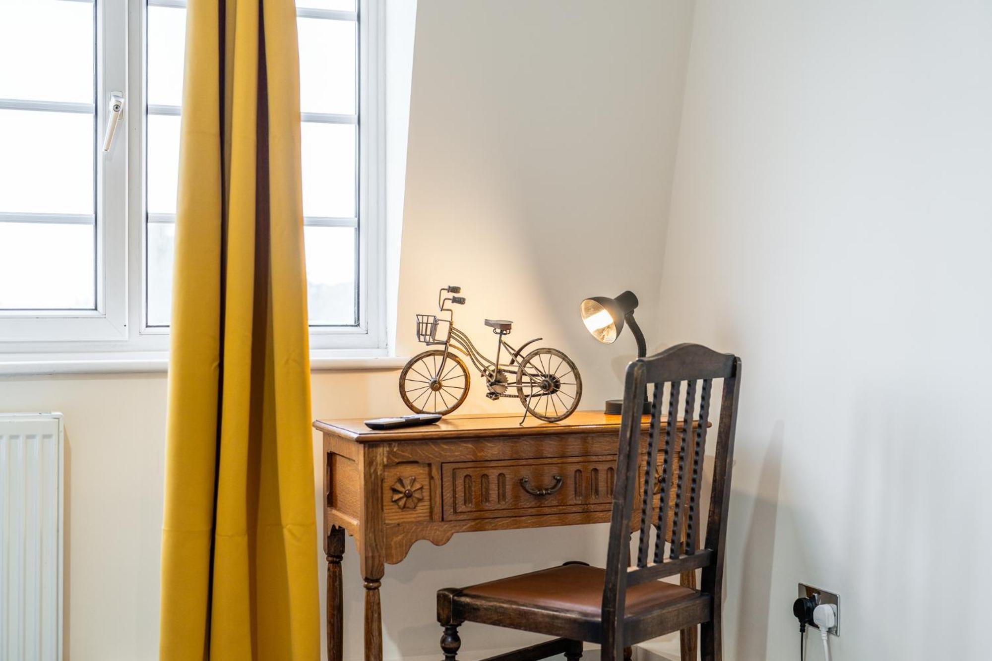 Wilkinsons Home-free Parking, Perfect For Contractors & Weekend Getaways, Near Airport & Excel Holiday home