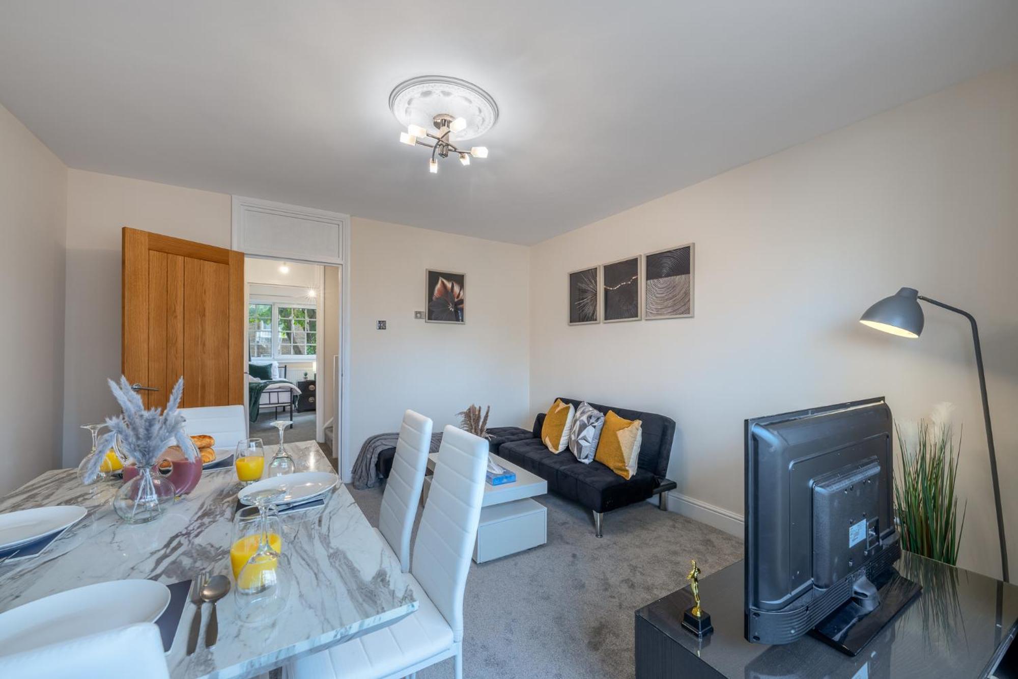 Holiday home Wilkinsons Home-free Parking, Perfect For Contractors & Weekend Getaways, Near Airport & Excel London