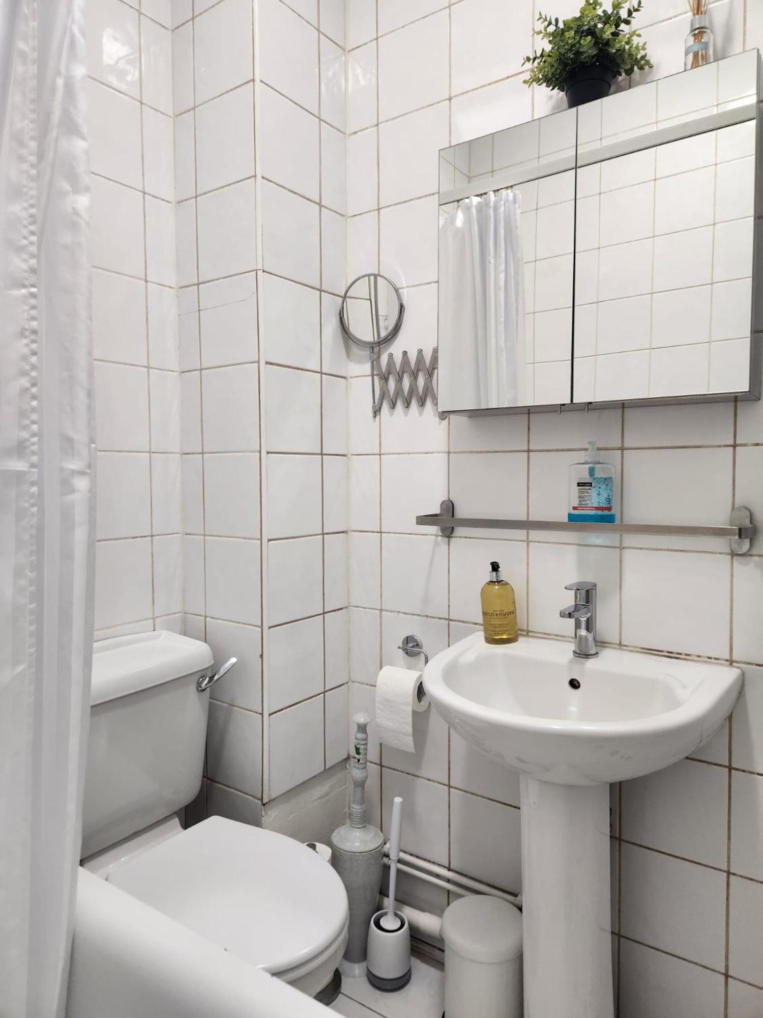 St 8 - Very Close To Tube - Cozy Flat Apartment