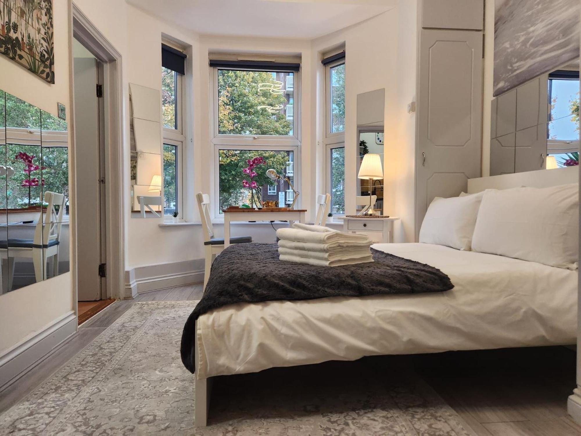 St 8 - Very Close To Tube - Cozy Flat Apartment *