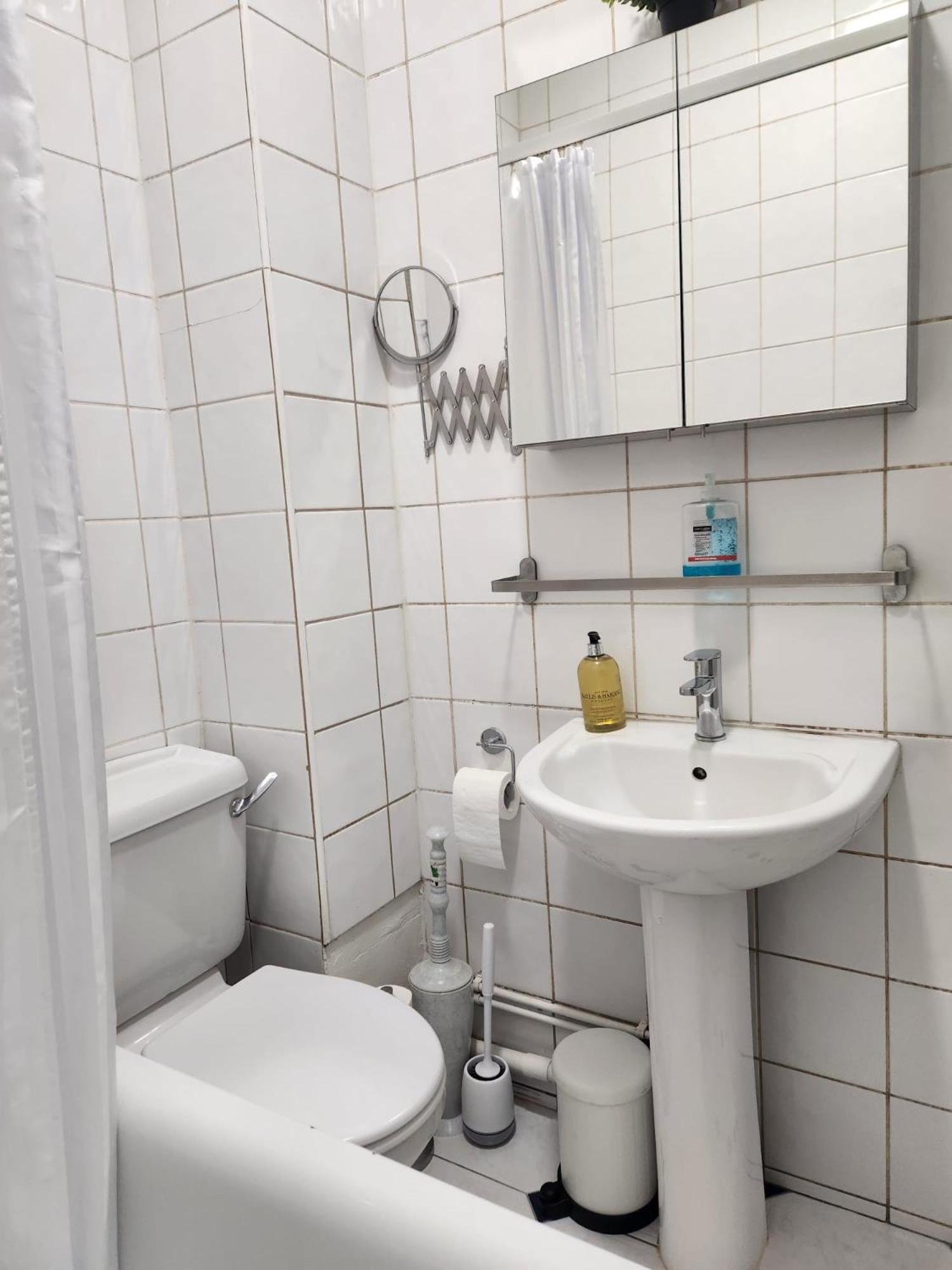 Apartment St 8 - Very Close To Tube - Cozy Flat *