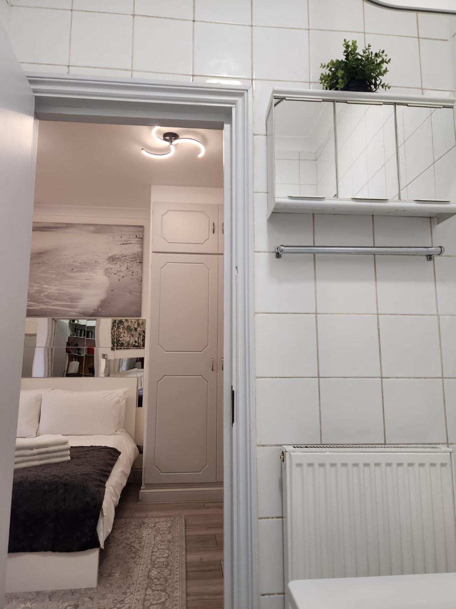 Apartment St 8 - Very Close To Tube - Cozy Flat London