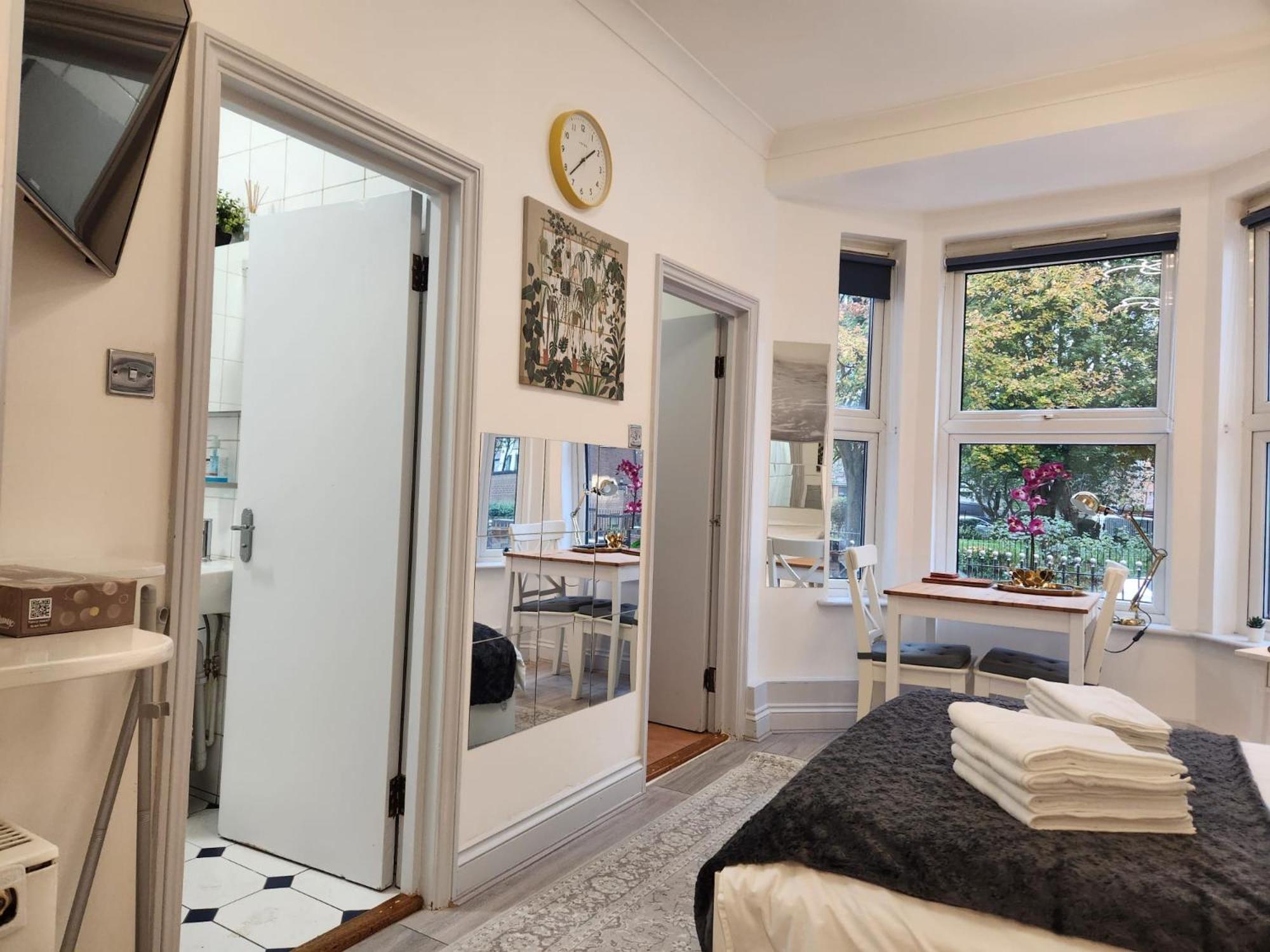 St 8 - Very Close To Tube - Cozy Flat London