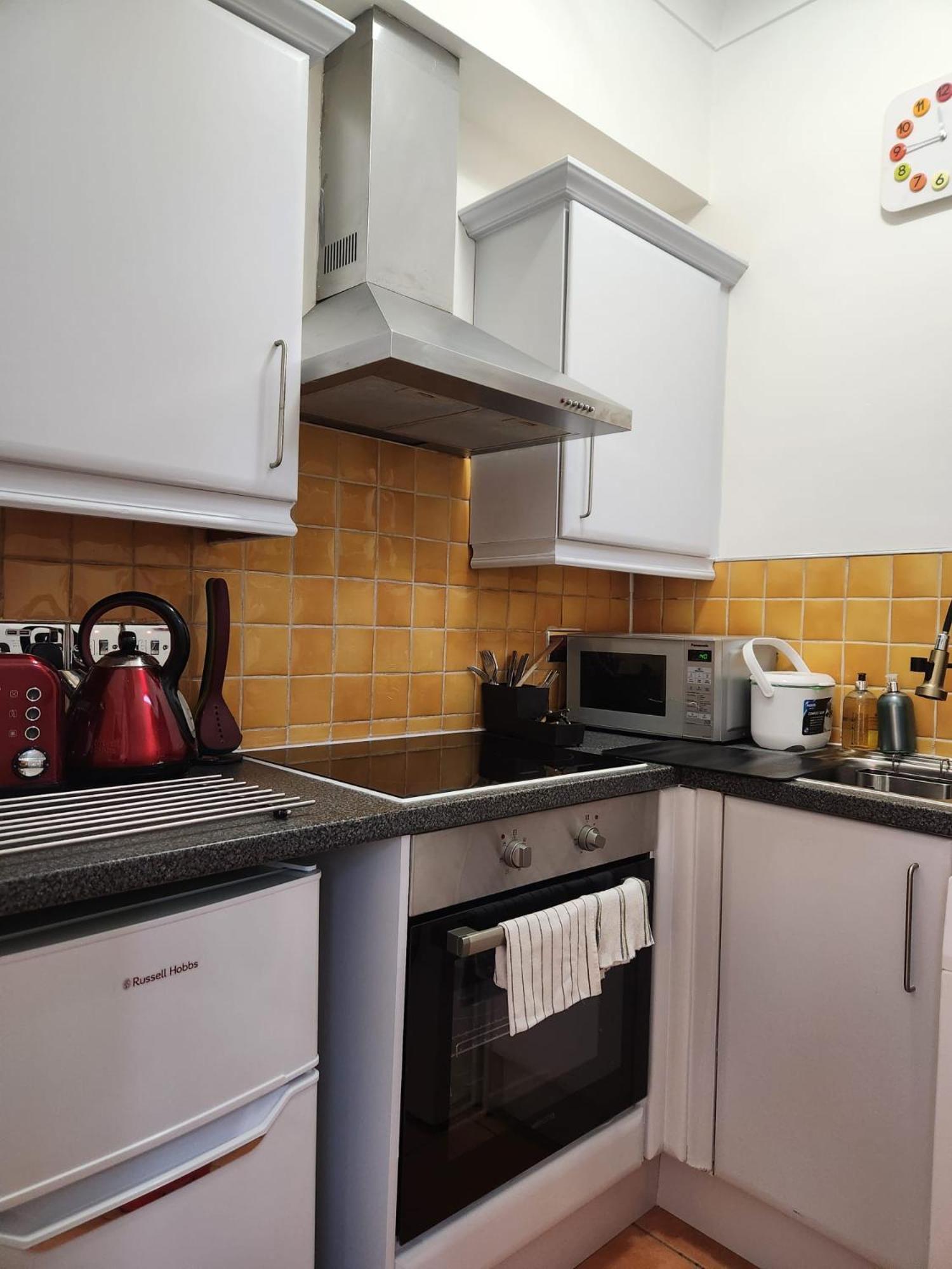 Apartment St 8 - Very Close To Tube - Cozy Flat *
