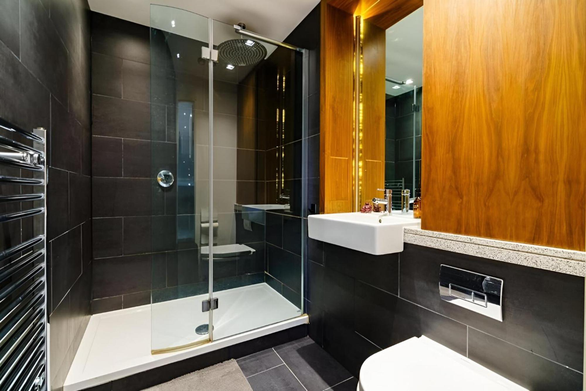 Elegant 2bd Flat Near Old Street, London