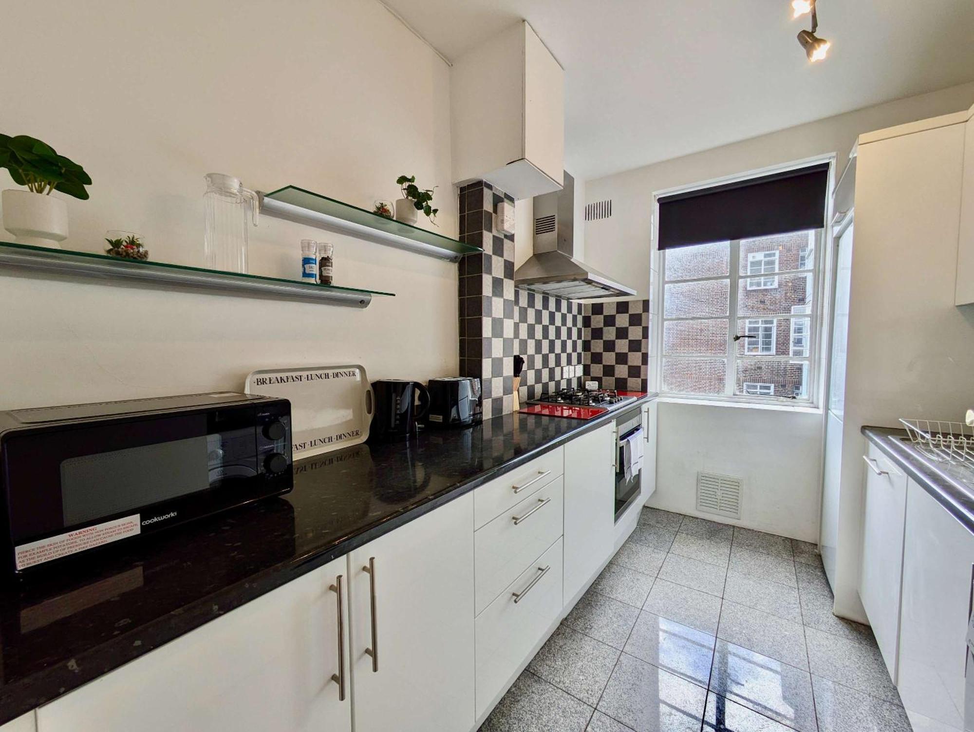 Stunning On Finchley Road Apartment