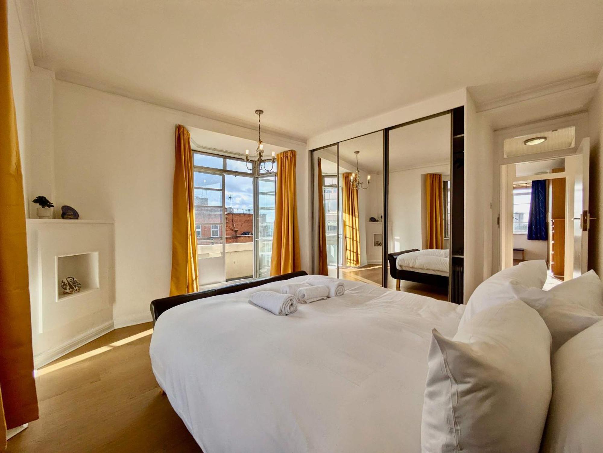 Apartment Stunning On Finchley Road London