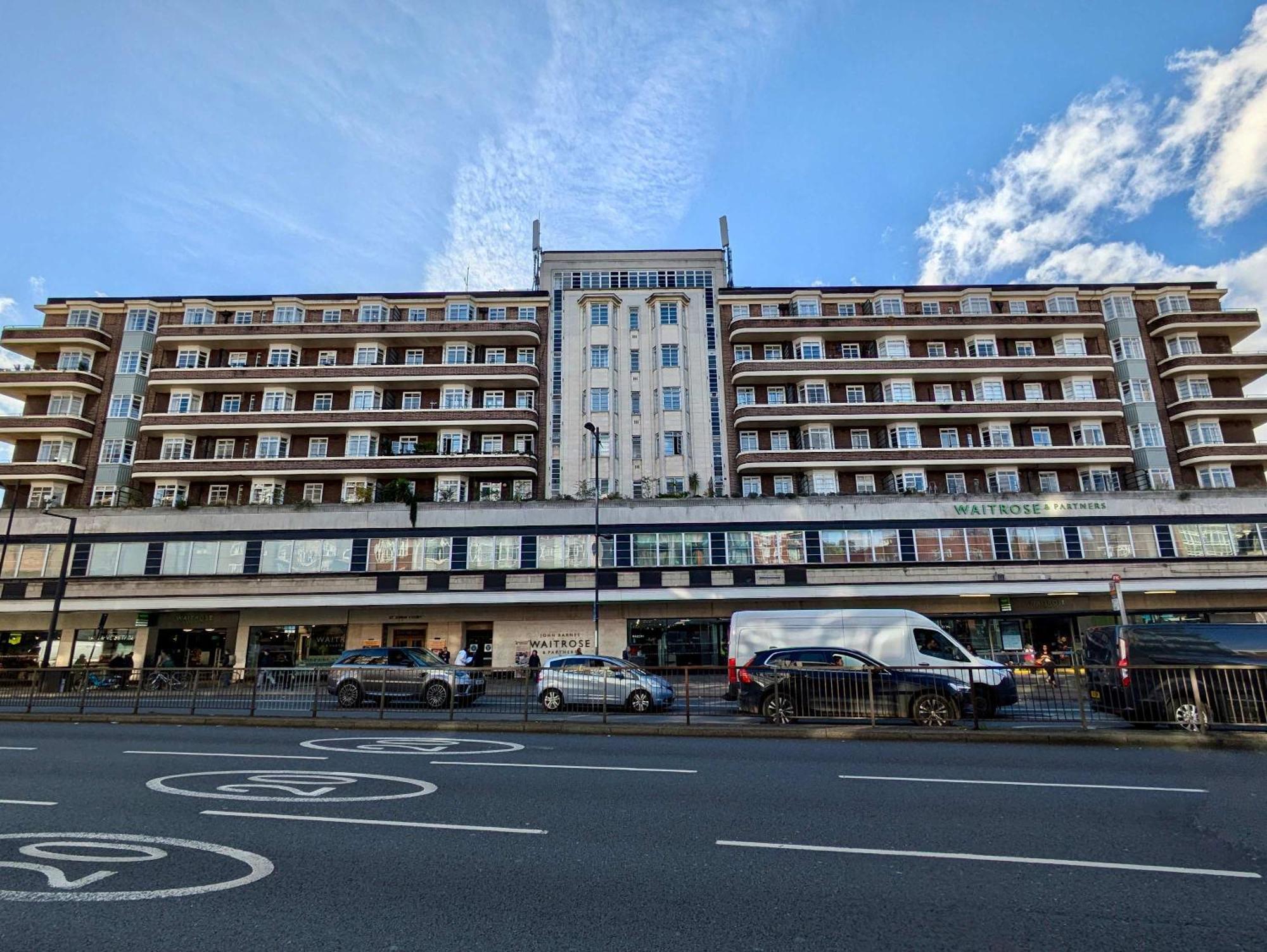 Stunning On Finchley Road London