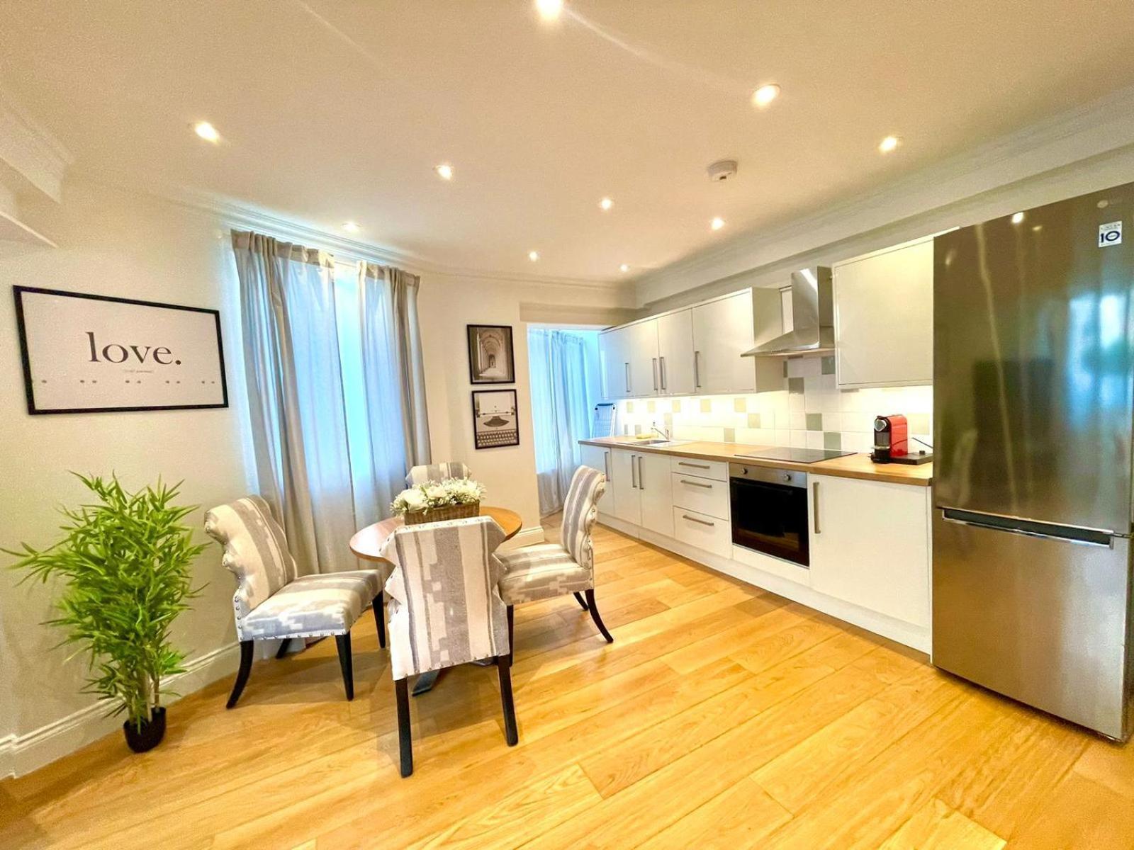 Chelsea Private 2 Beds Flat
