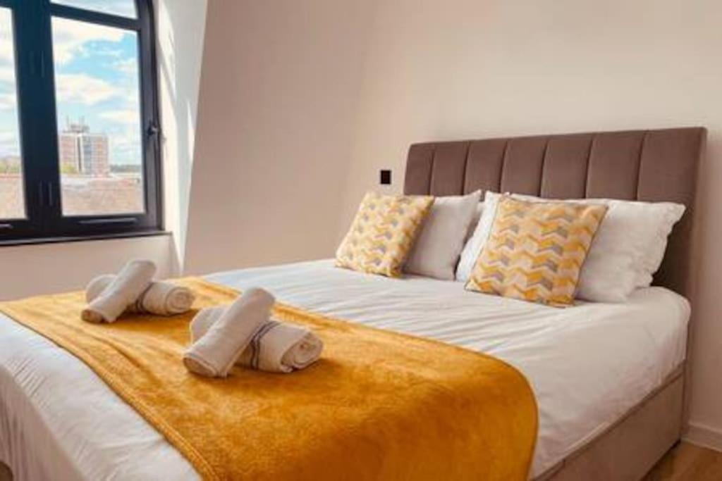 New 1 Bed Flat With Terrace Apartment