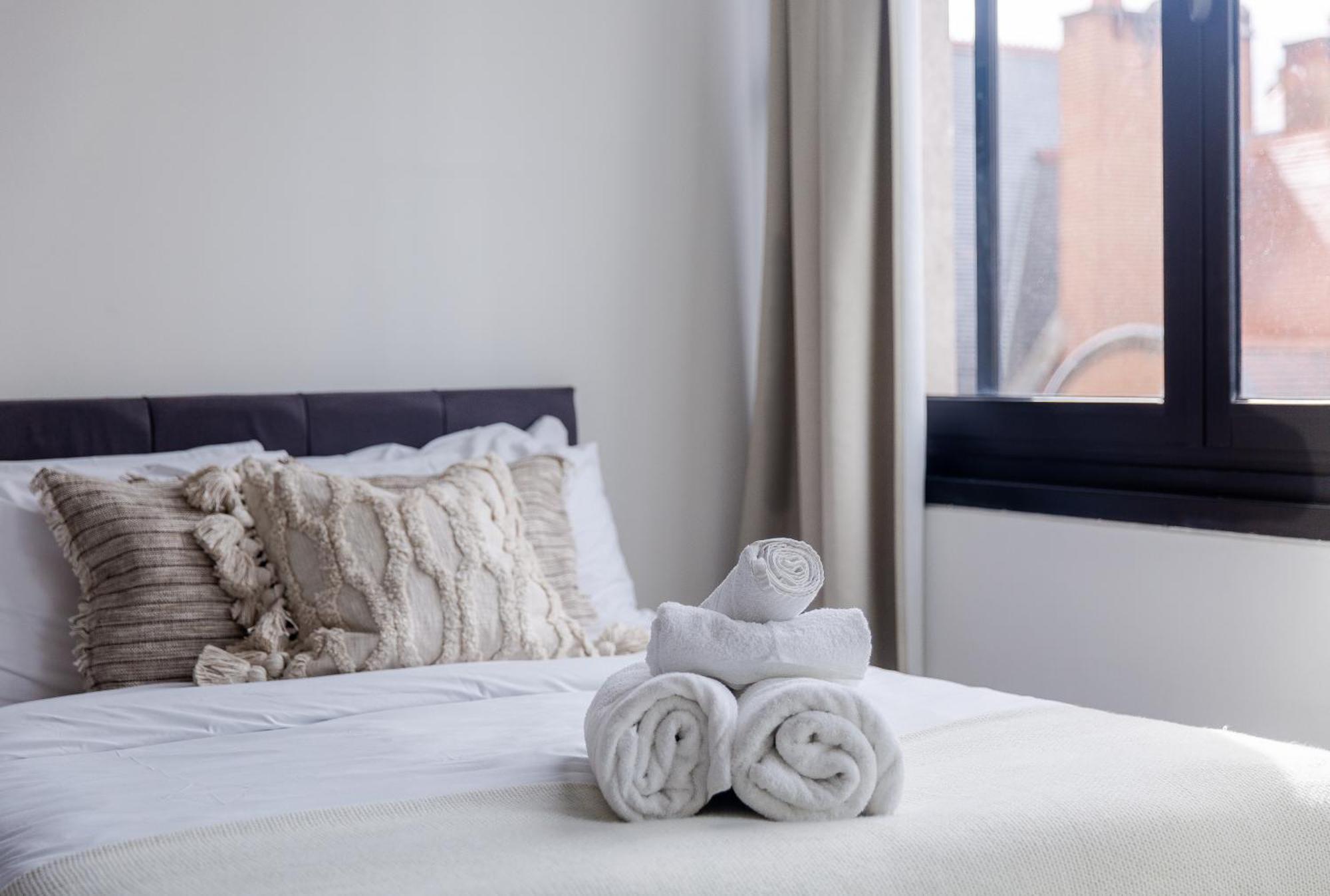 Apartment Huge On Oxford Street-