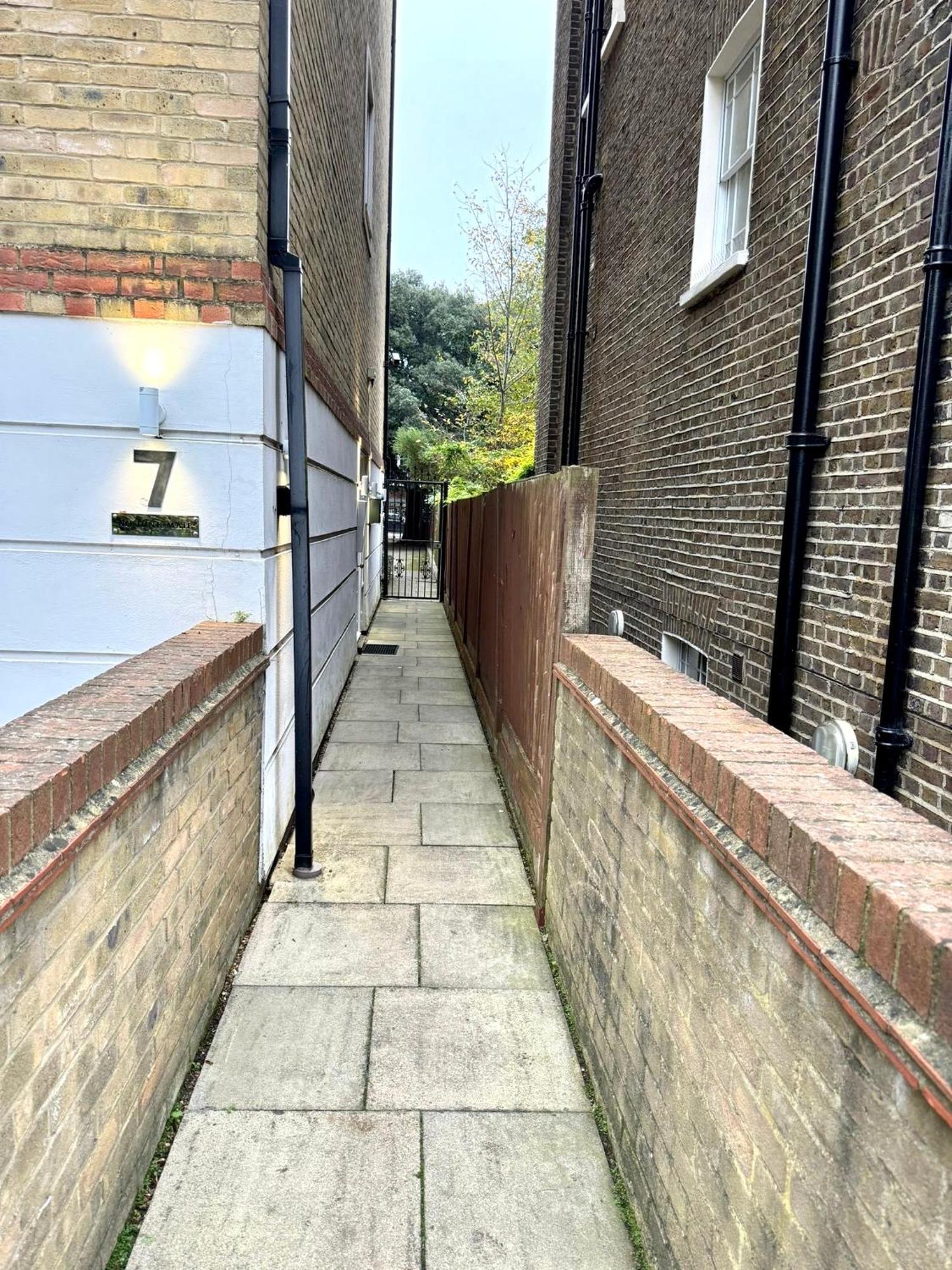 Cute 1 Bedroom In Maida Vale Apartment