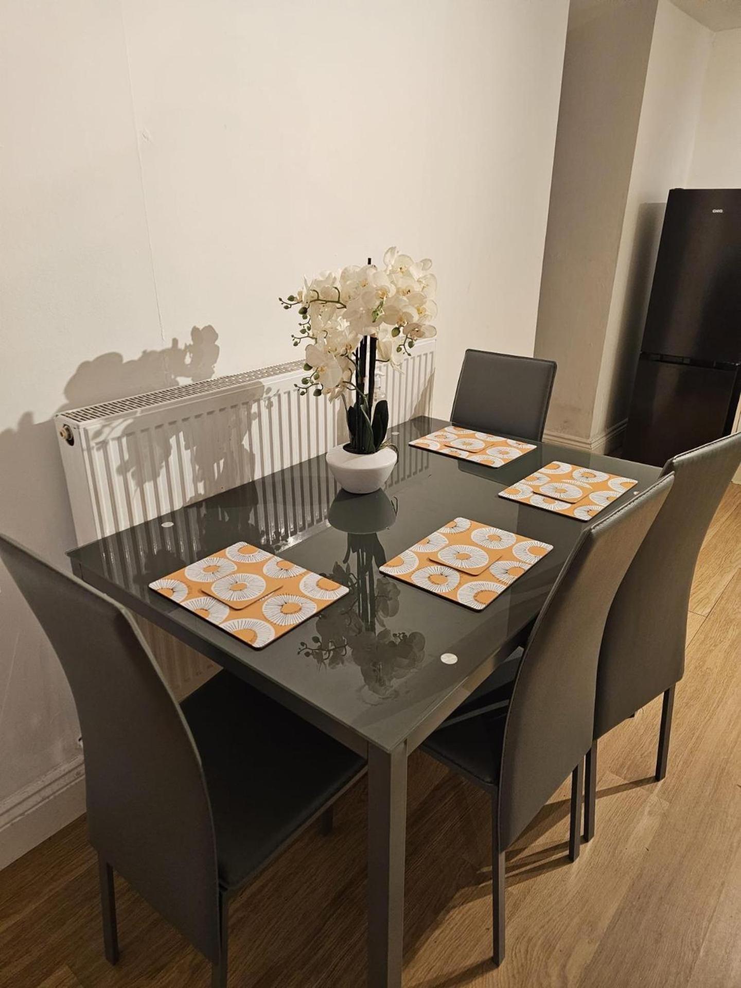 Spacious 2 Bedroom In Woolwich 15 Minutes To 02 London
