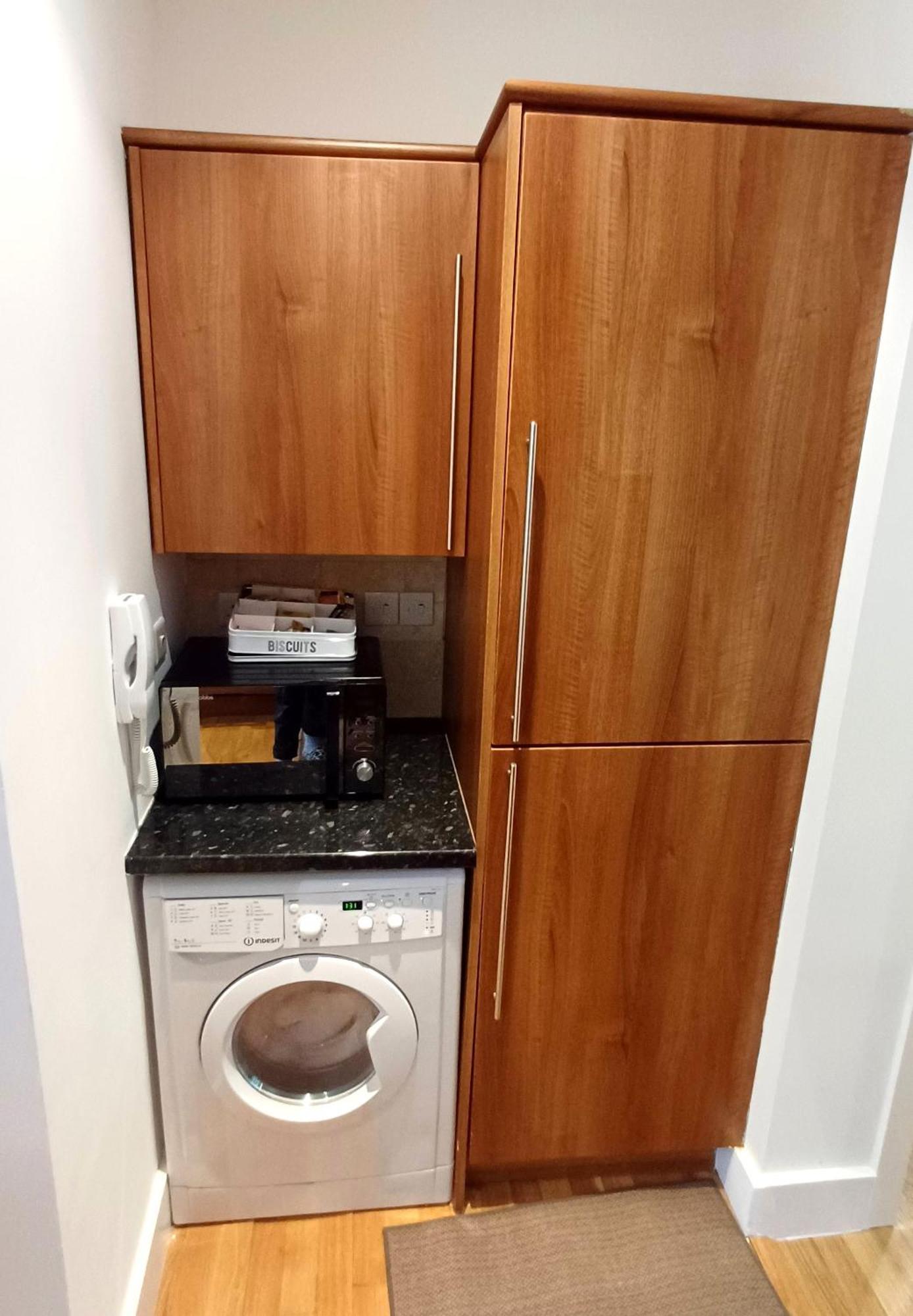 Olympia 2 Bed Terrace * Londen