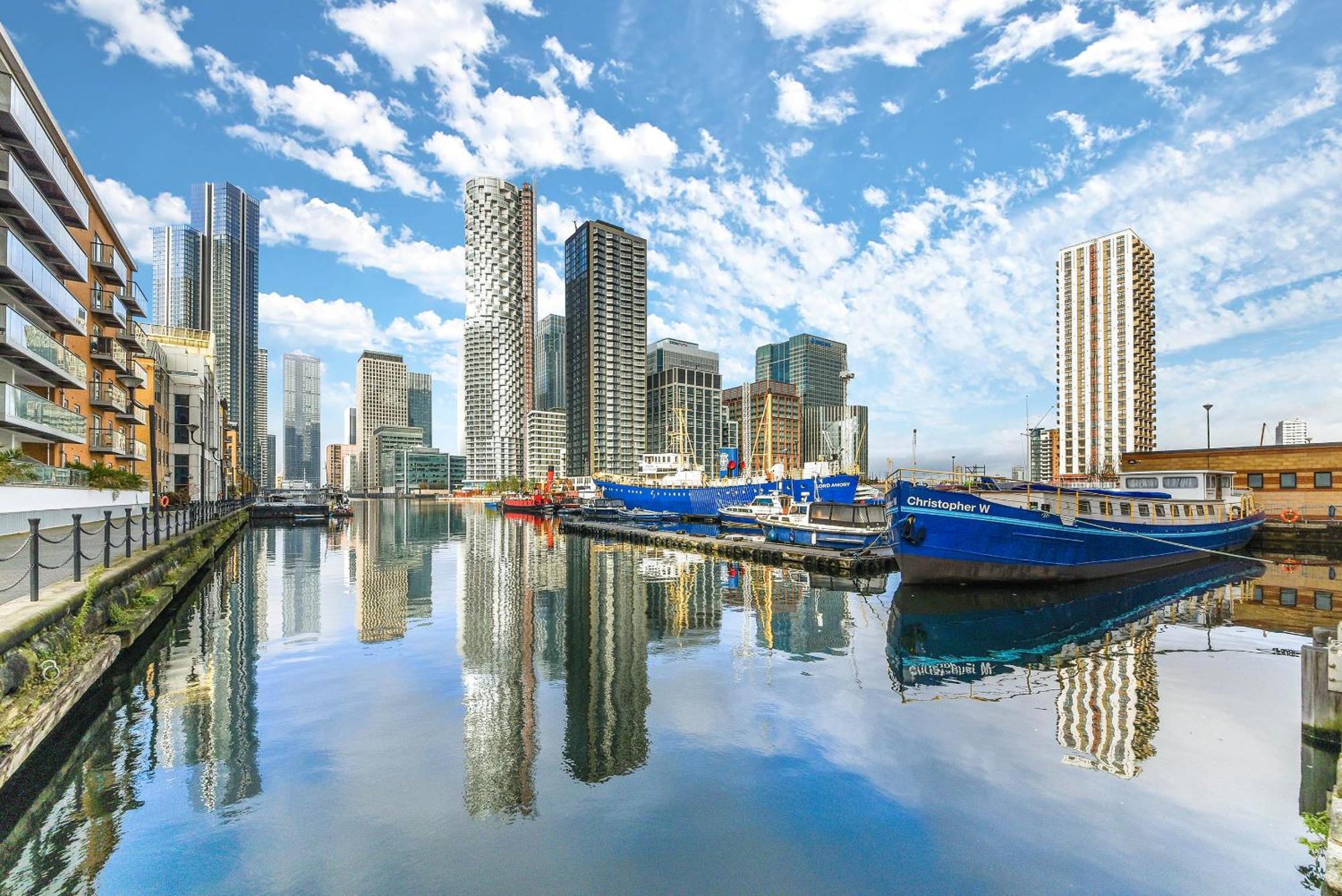 Apartment Londwell, Canary Wharf Riverfront Chic London
