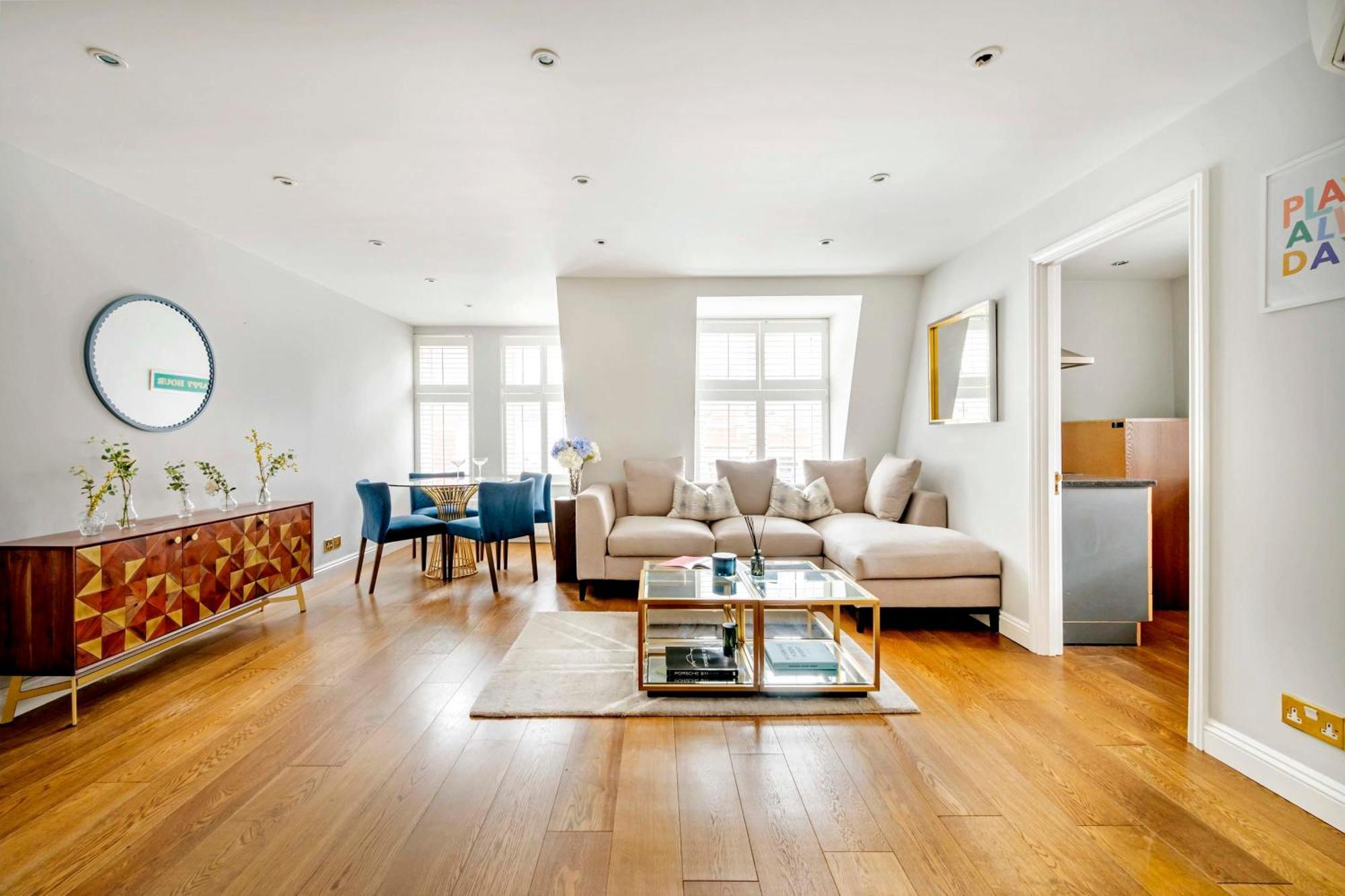 The Mayfair Marvel- By Out Of Office Lifestyle Apartment *