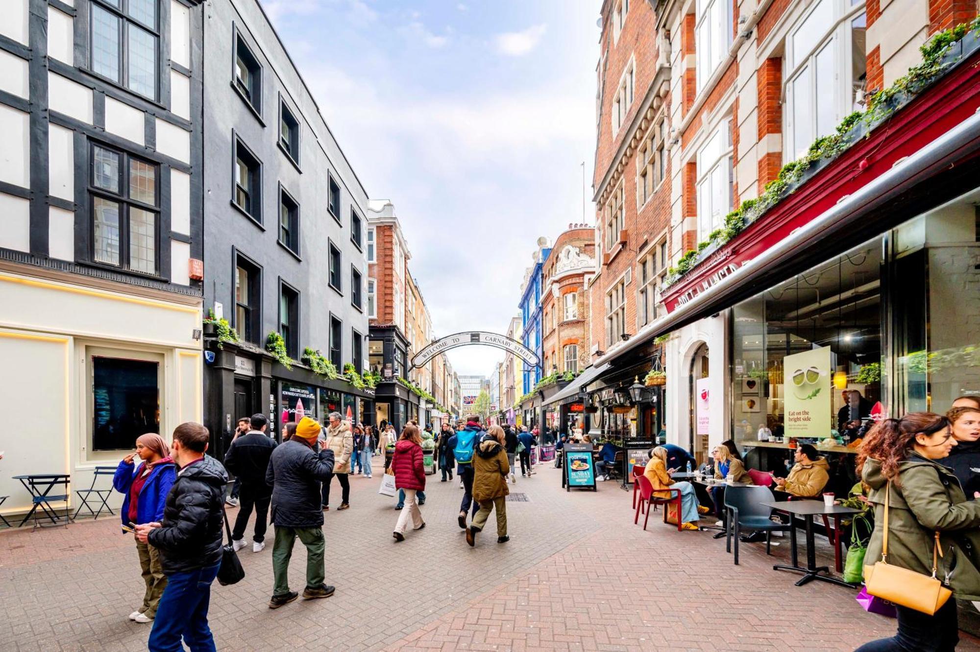 Apartment The Mayfair Marvel- By Out Of Office Lifestyle London