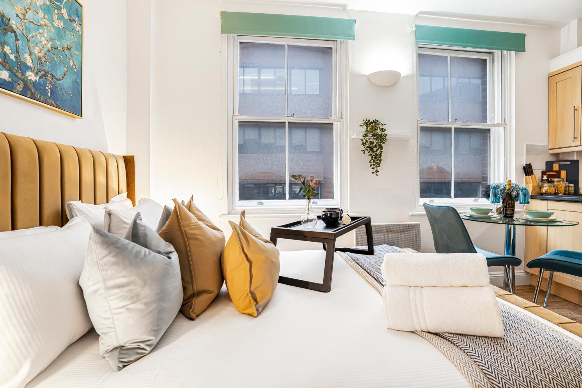 Stylish In Barbican - Prime Location Apartamento