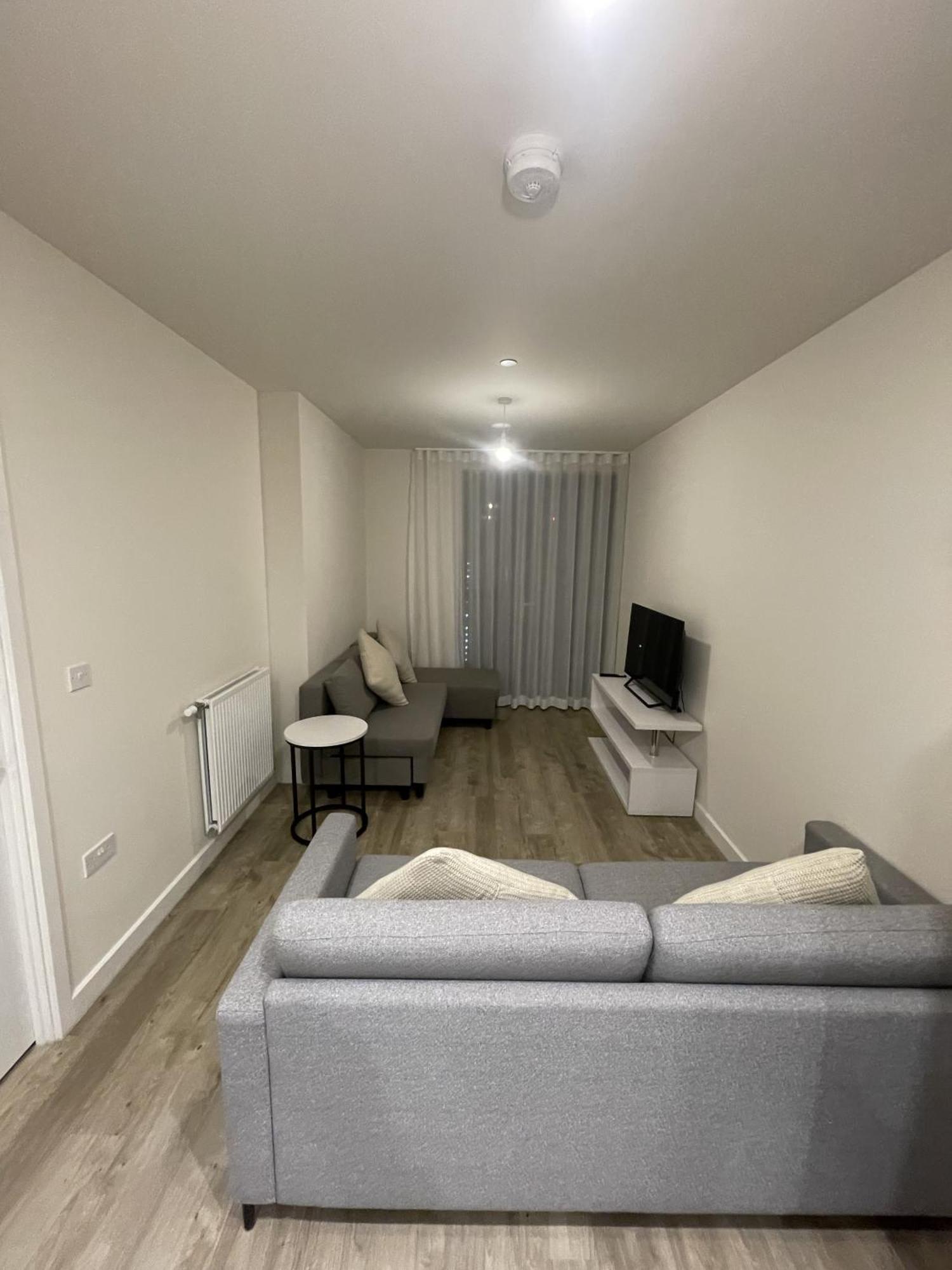 Modern 1-bedroom In Wembley Park Appartement Londen