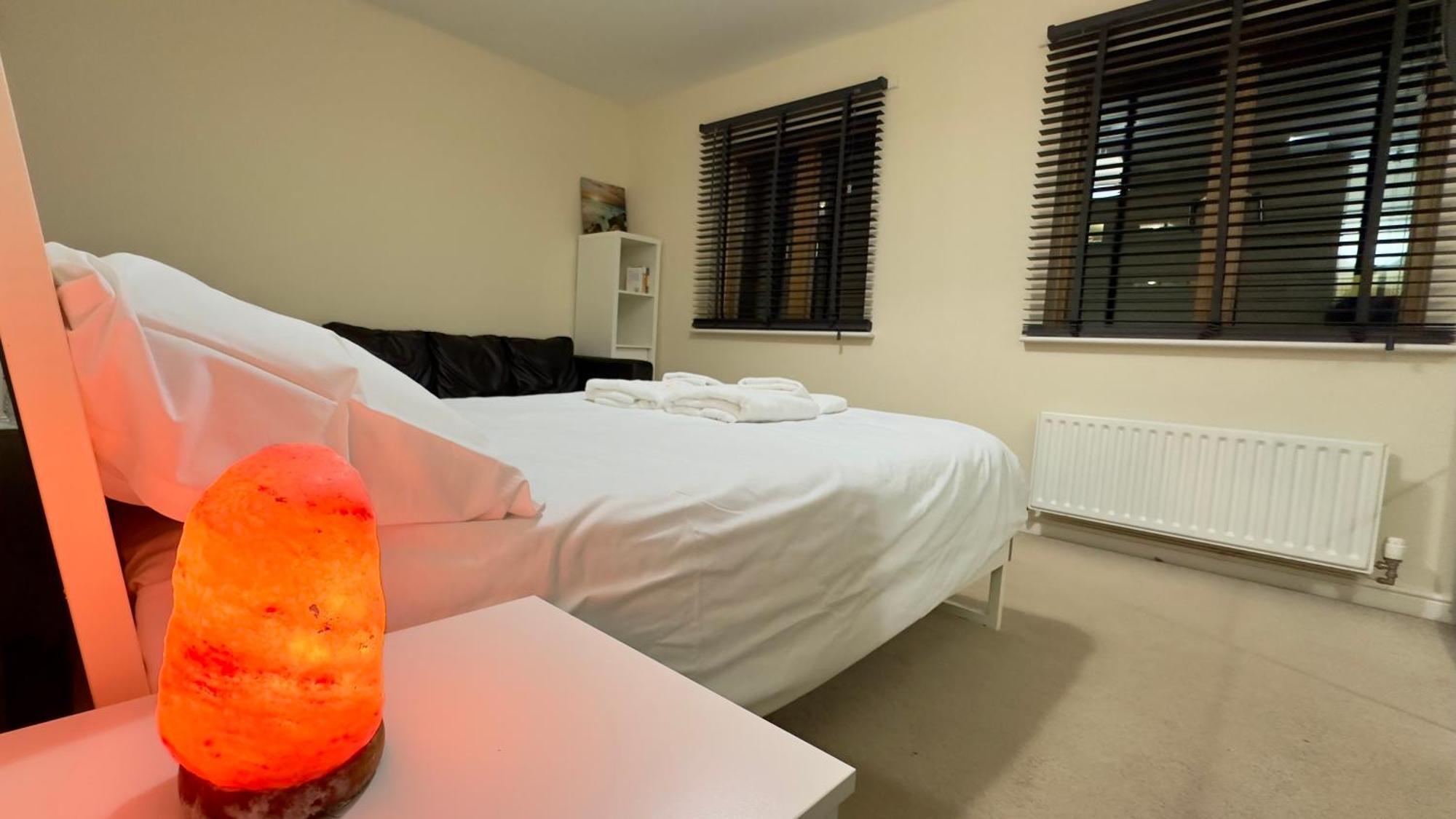 Napcastle Caledonian Park Guest house London