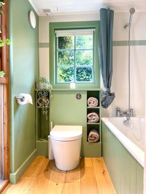Private Garden Flat Stroud Finsbury Park * London