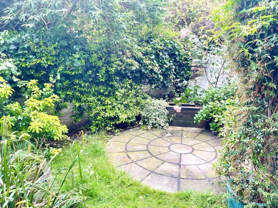 Private Garden Flat Stroud Finsbury Park London
