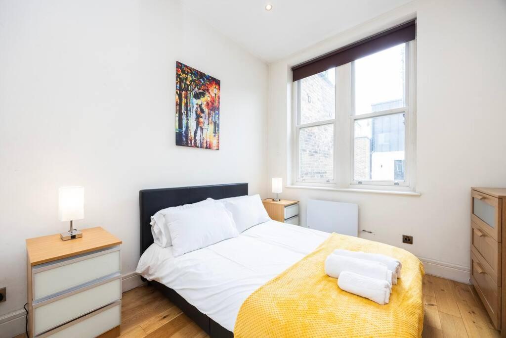Comfy 2-bed Flat On Upper St - Next To Tube