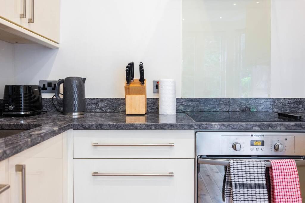 Apartment Comfy 2-bed Flat On Upper St - Next To Tube