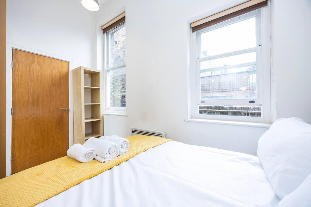 Apartment Comfy 2-bed Flat On Upper St - Next To Tube London