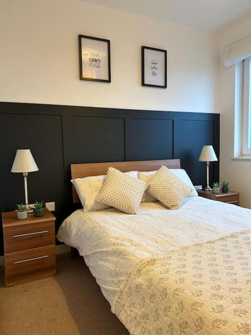 Newly Renovated & Modern 2-br Close To Canary Wharf Apartment