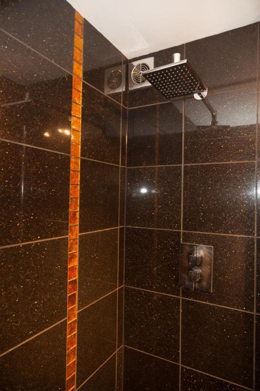 One Bed Flat Piccadilly Circus * London