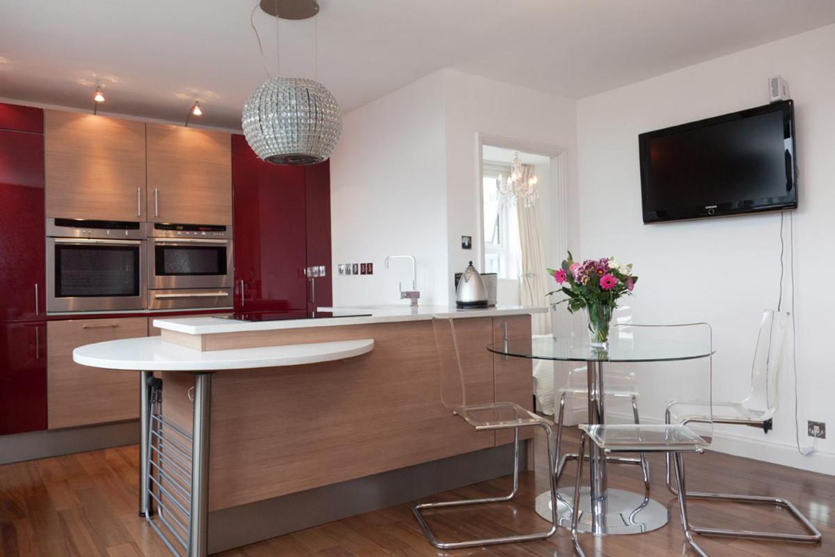 One Bed Flat Piccadilly Circus Apartment