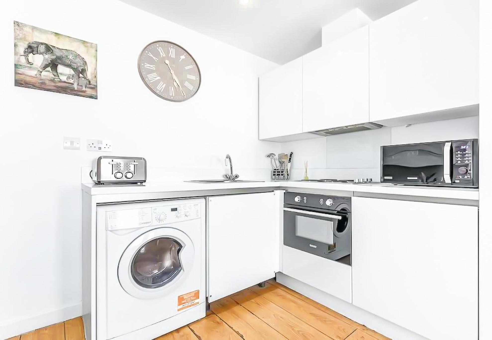 Piccadilly, Soho 1 Bedroom Sleep 6 Vr1 Apartment