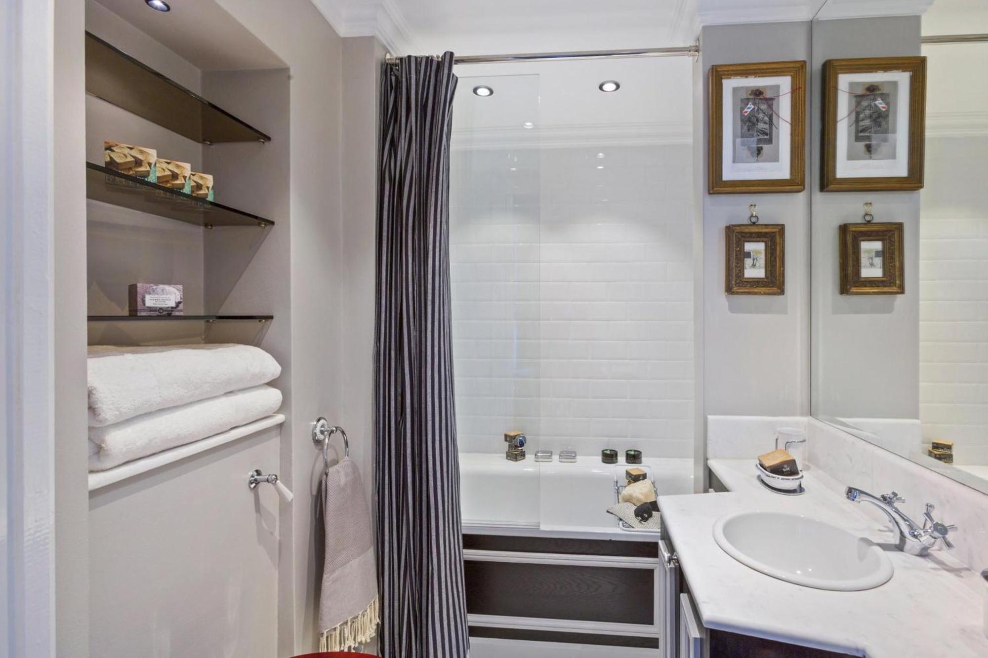 Stylish 2 Bed In Cadogan Square Apartment