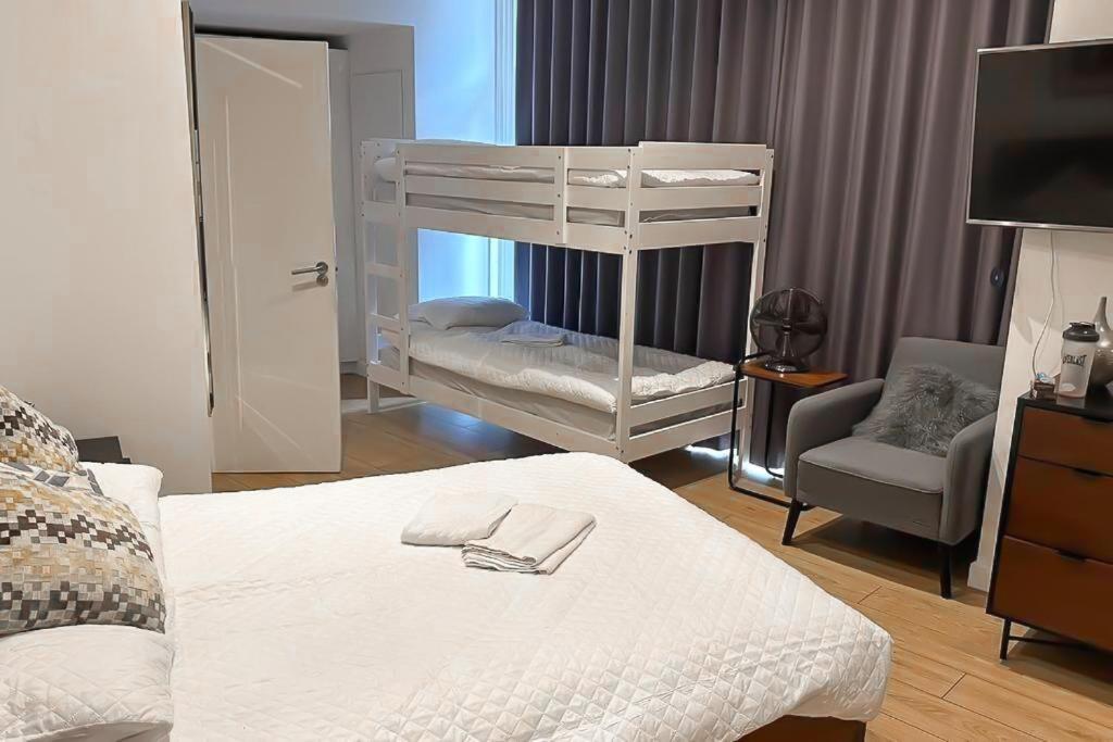 Sleep 6 Piccadilly Grand In Vr5 * London