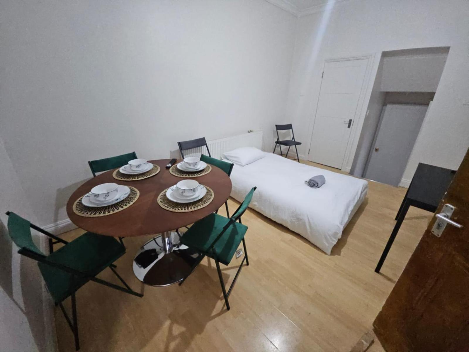 Apartment Modern 3-br In The Heart Of The