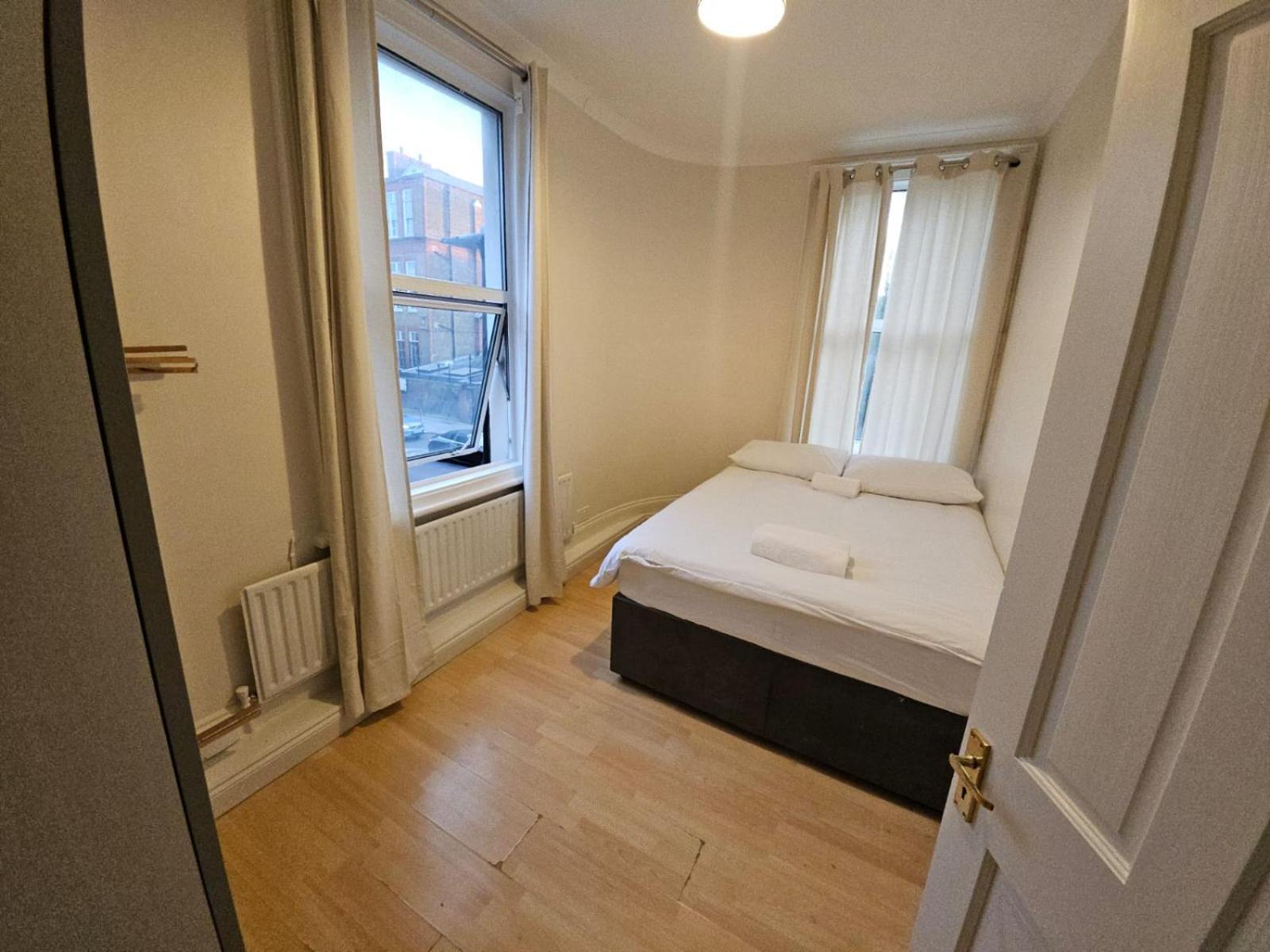 Apartment Modern 3-br In The Heart Of The *