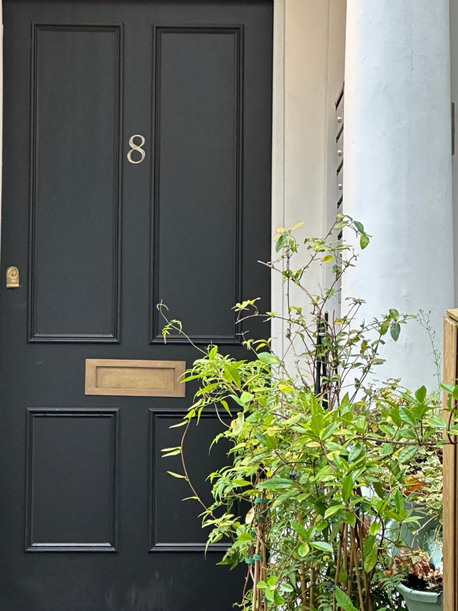 Stylish Escape In West * London