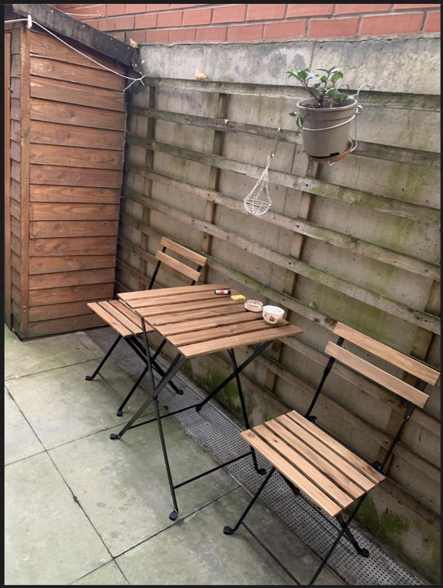 East Two Bedroom With Private Patio - Entire Apartamento