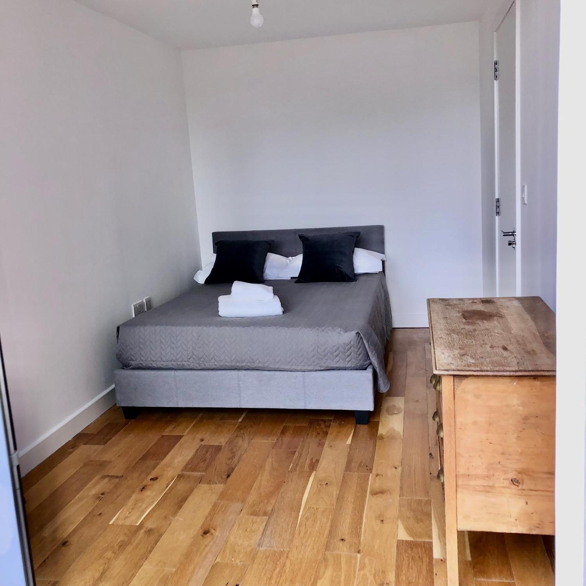Apartment Split Level 3 Bedroom Floor Flat
