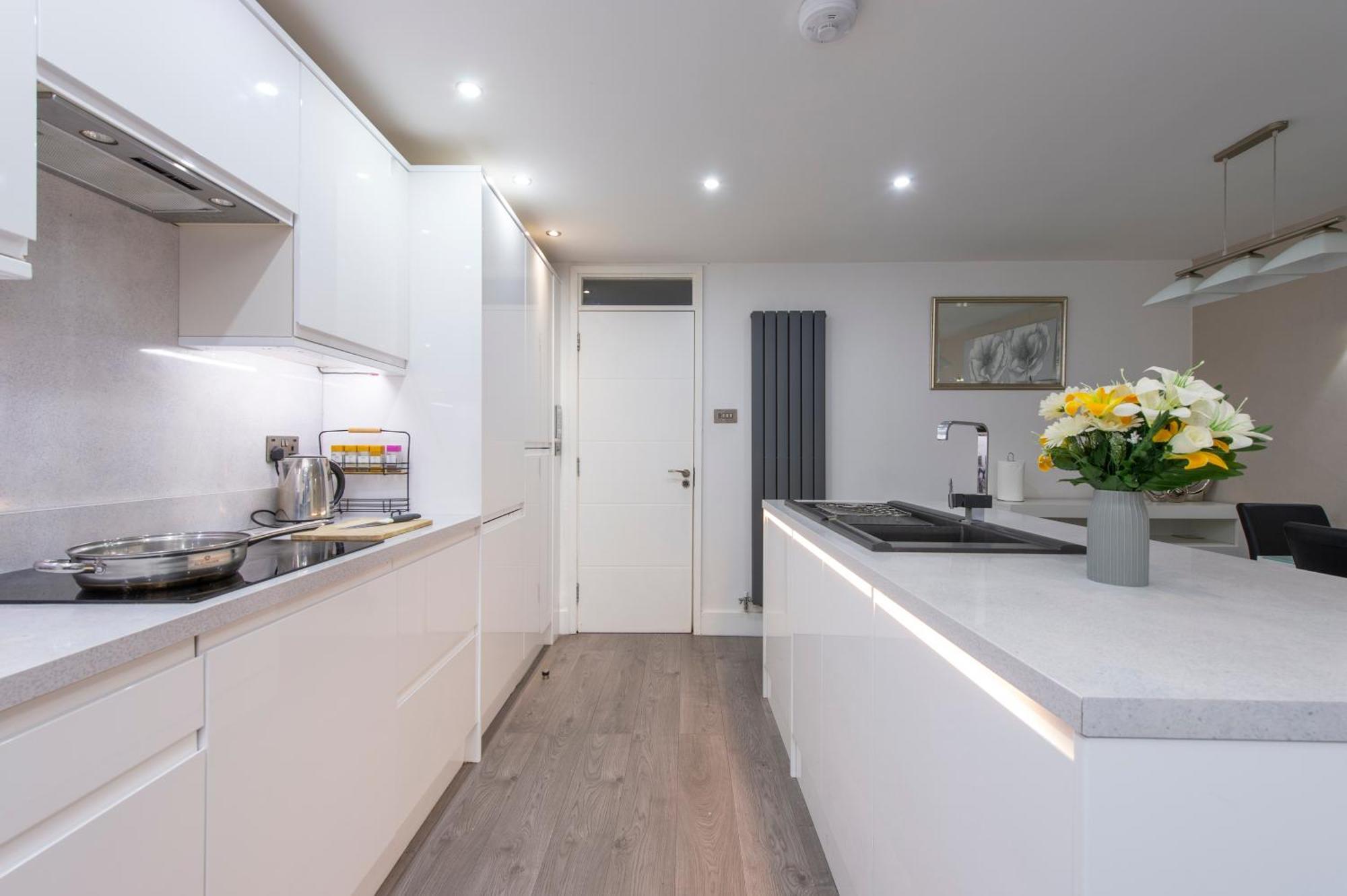Peckham Large 2 Bath With Parking & Garden *
