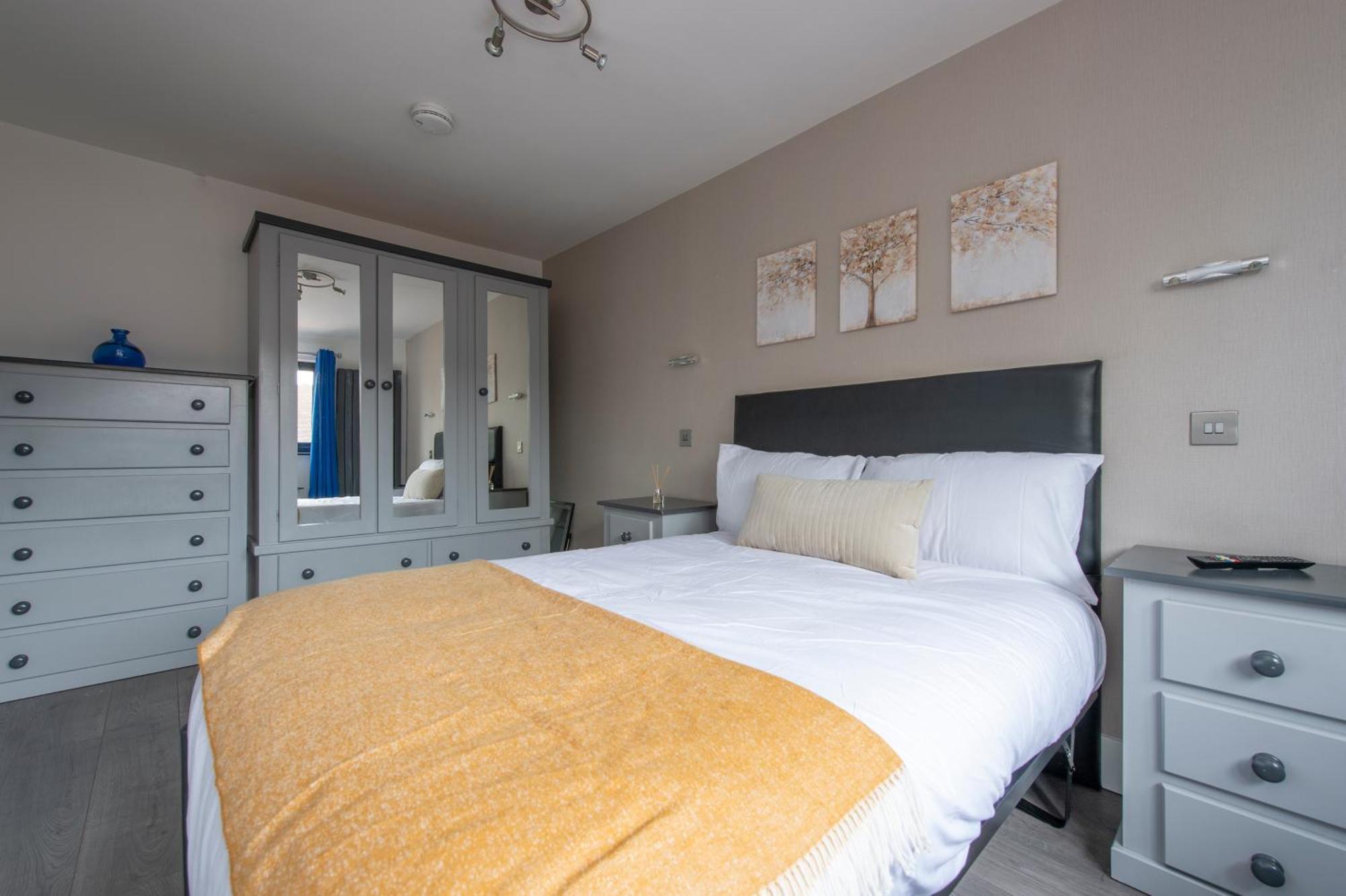 Peckham Large 2 Bath With Parking & Garden